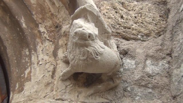 Haunted Templar Castle of Montfort-sur-Argens,  Walled in alive and Skulls in the Walls